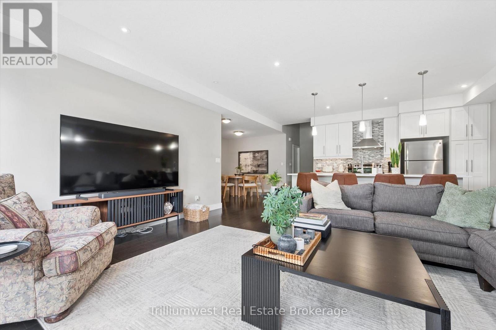 #9 32 ARKELL ROAD - 15