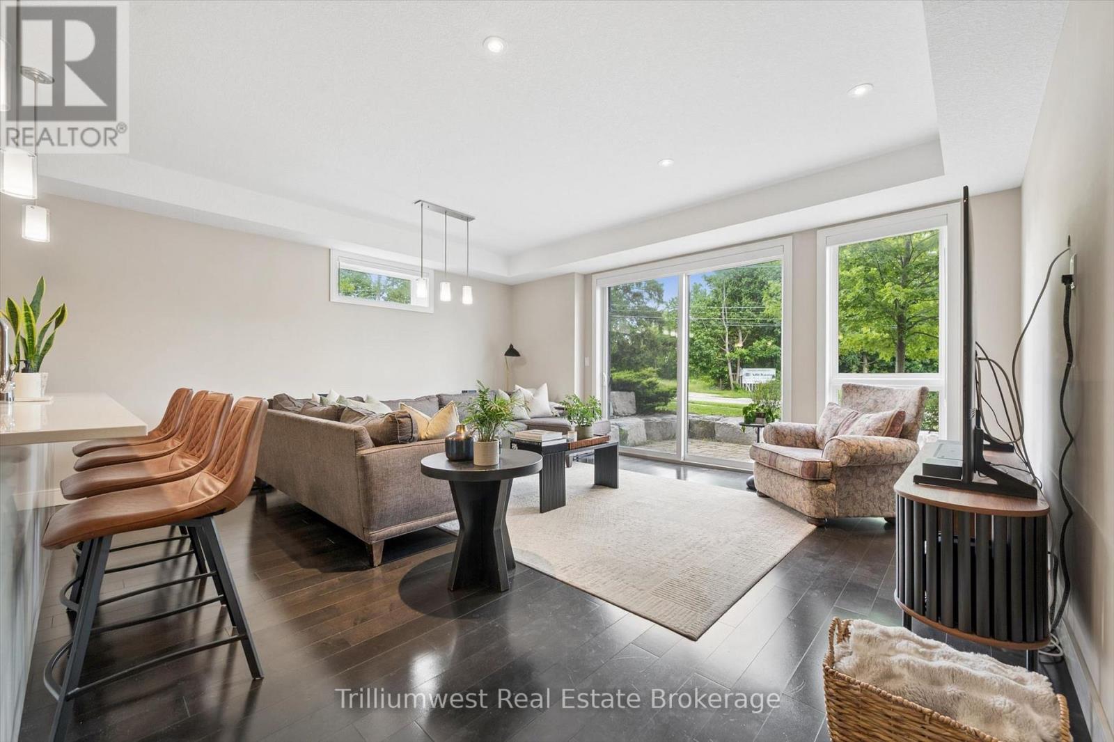 #9 32 ARKELL ROAD - 16