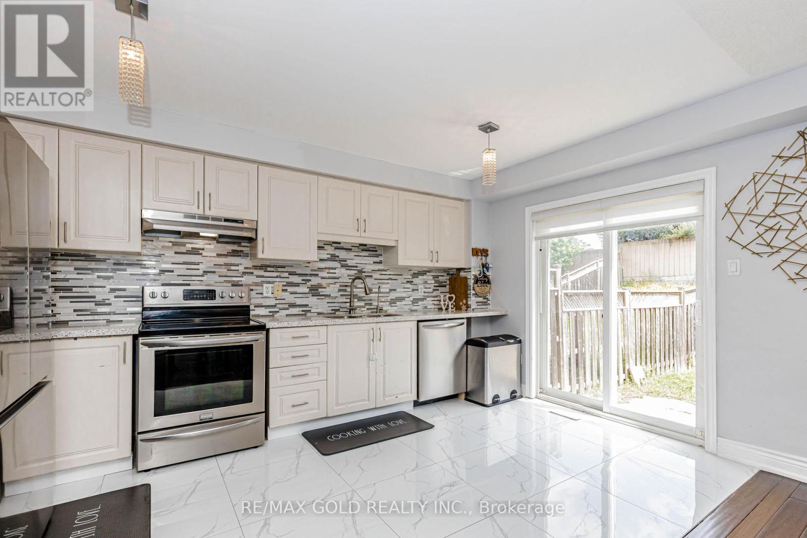 118 ALBRIGHT ROAD - 11