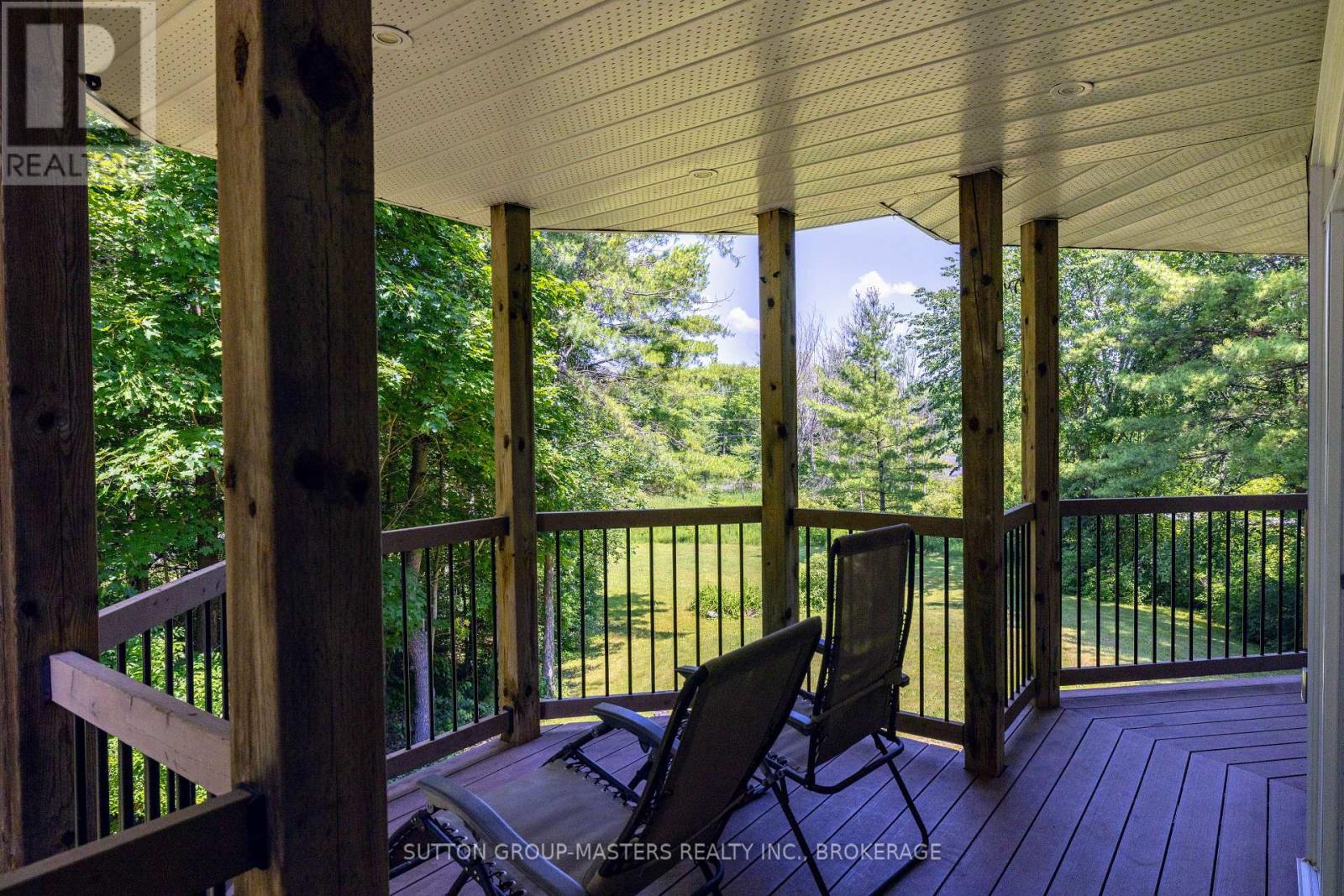 139 COUNTRY WOODS DRIVE - 29