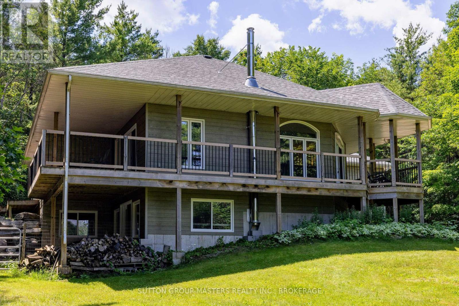 139 COUNTRY WOODS DRIVE - 33