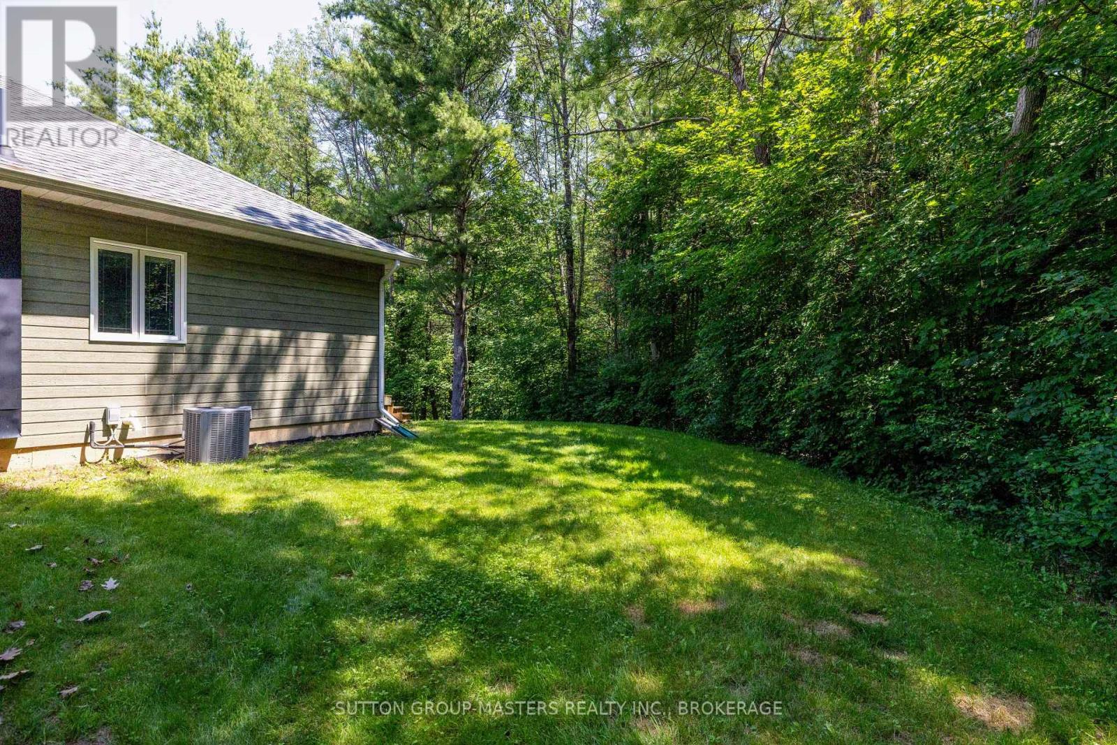 139 COUNTRY WOODS DRIVE - 34