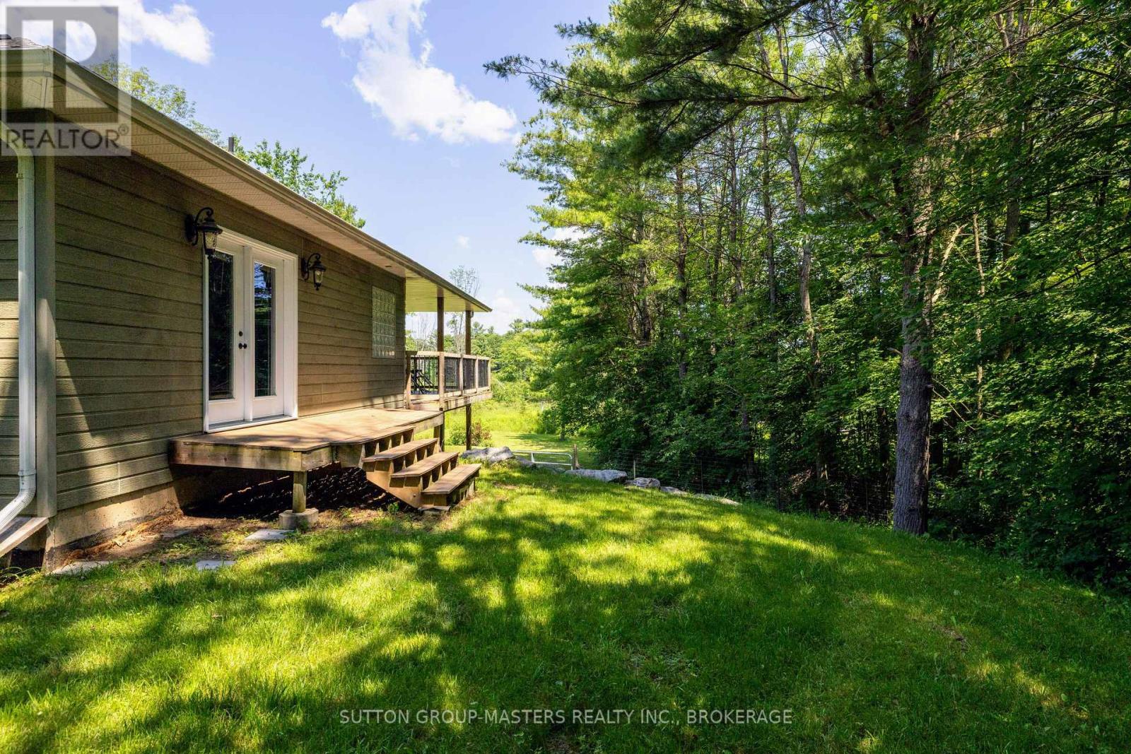 139 COUNTRY WOODS DRIVE - 35