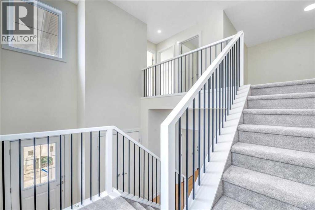 152 Lakewood Crescent — photo 34