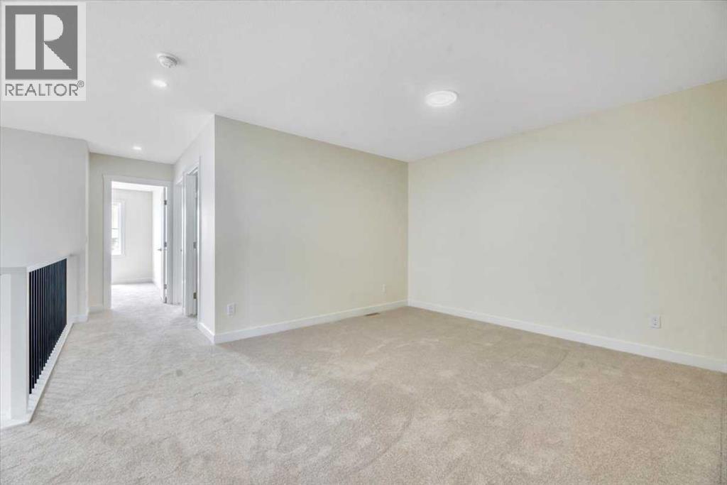 152 Lakewood Crescent — photo 36