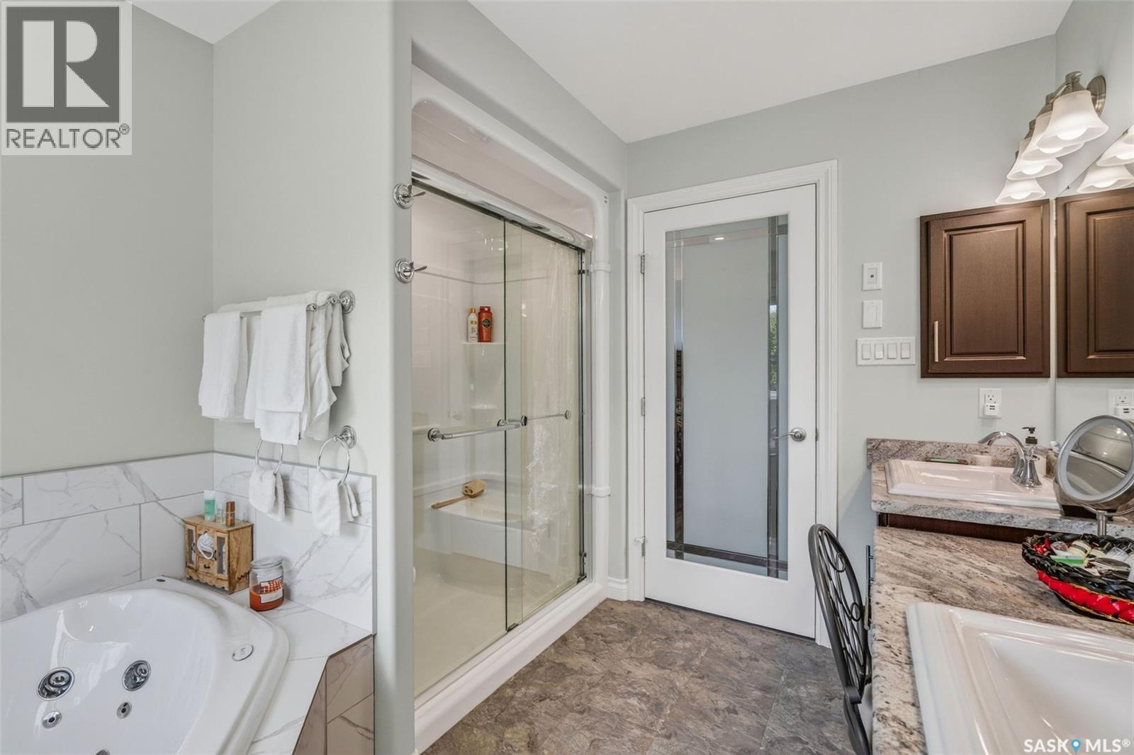 527 McAllister AVENUE — photo 41