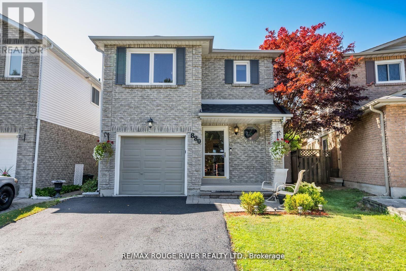 880 CASTLEGROVE AVENUE - 1