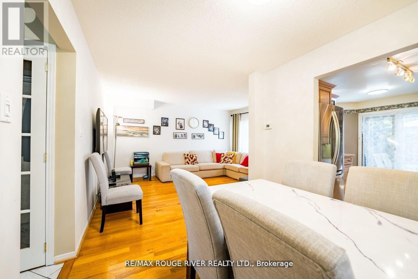 880 CASTLEGROVE AVENUE - 11