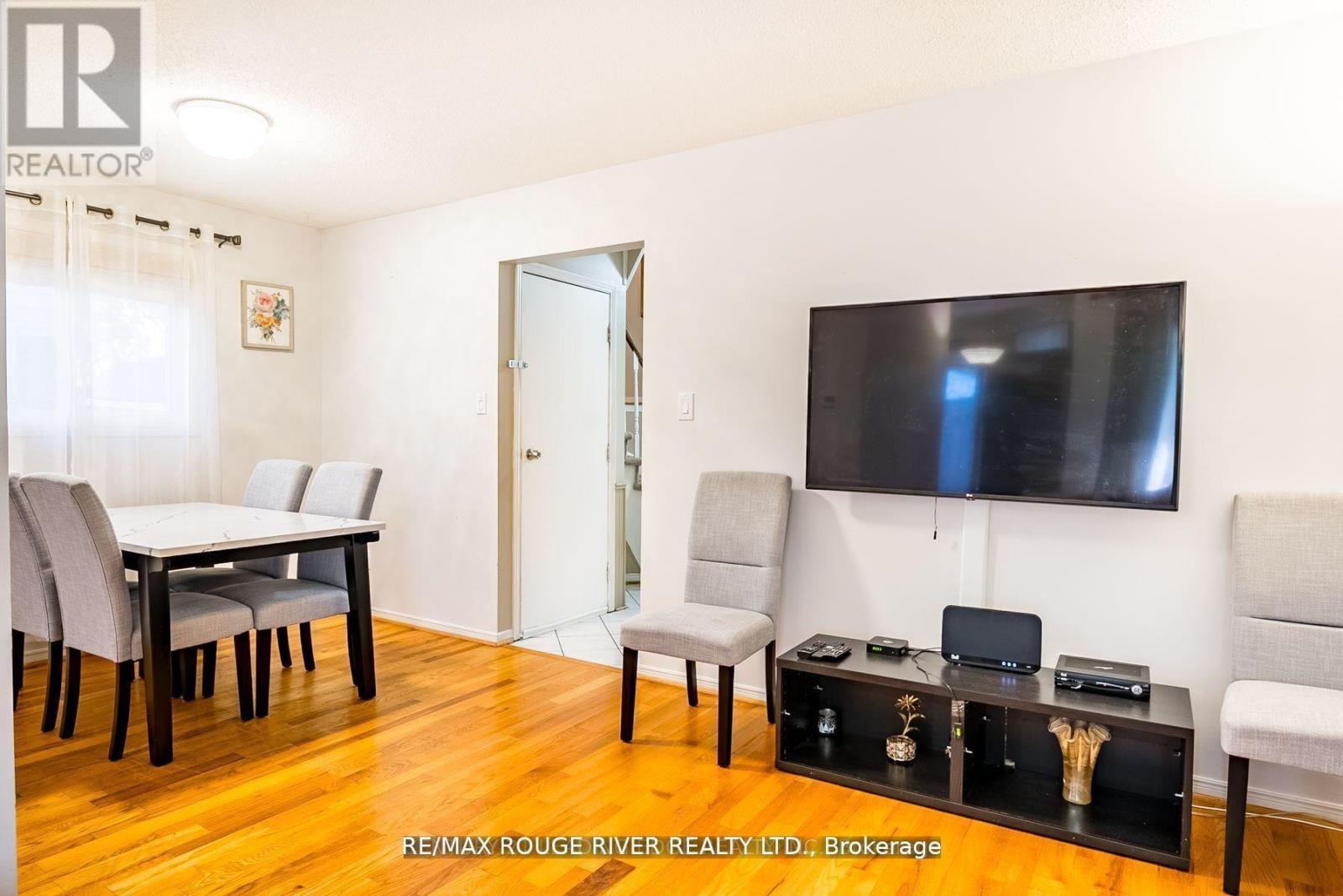 880 CASTLEGROVE AVENUE - 13