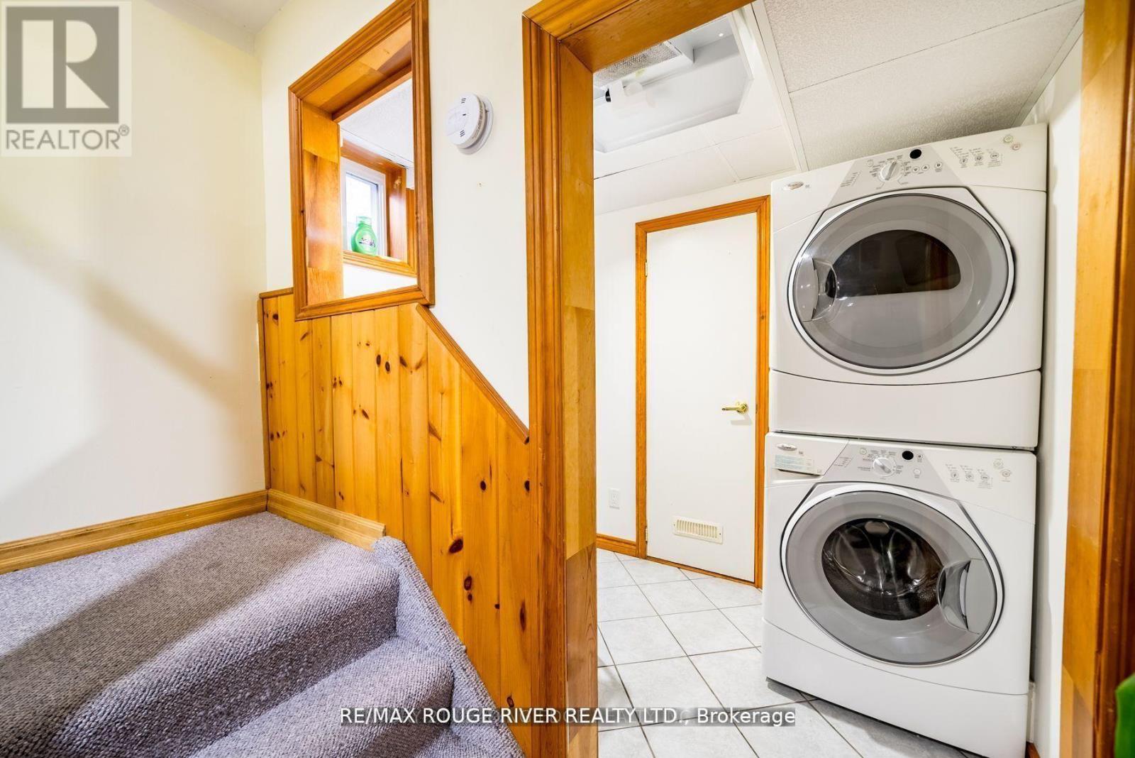 880 CASTLEGROVE AVENUE - 27
