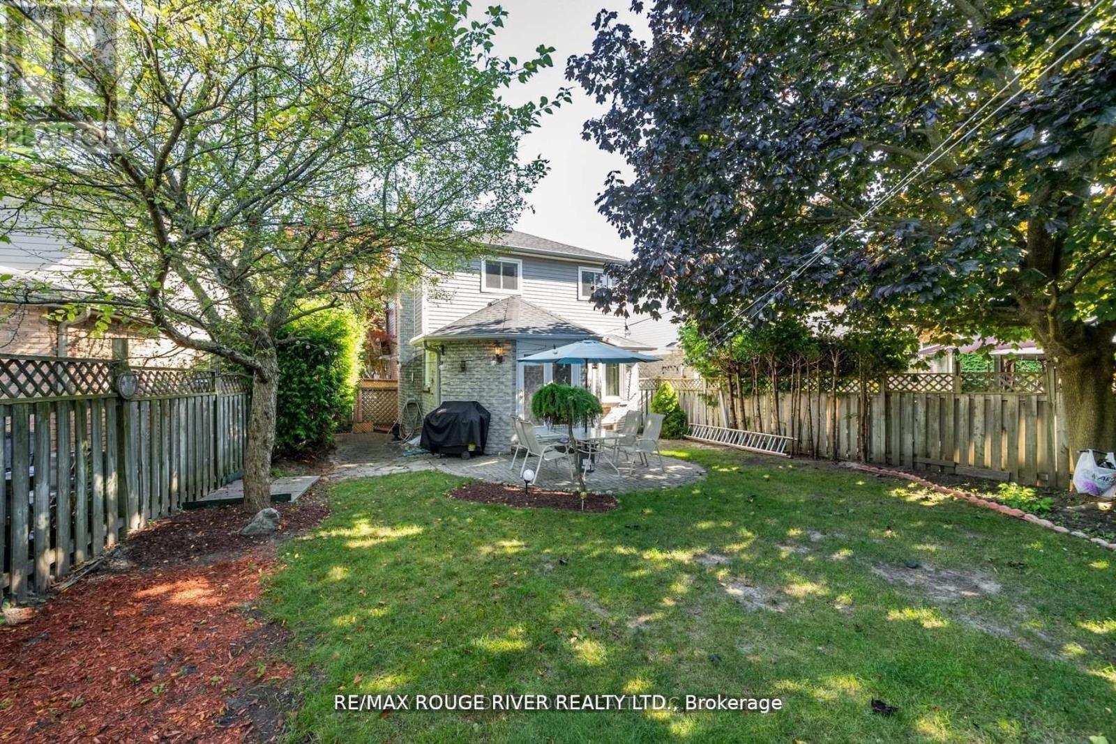 880 CASTLEGROVE AVENUE - 33