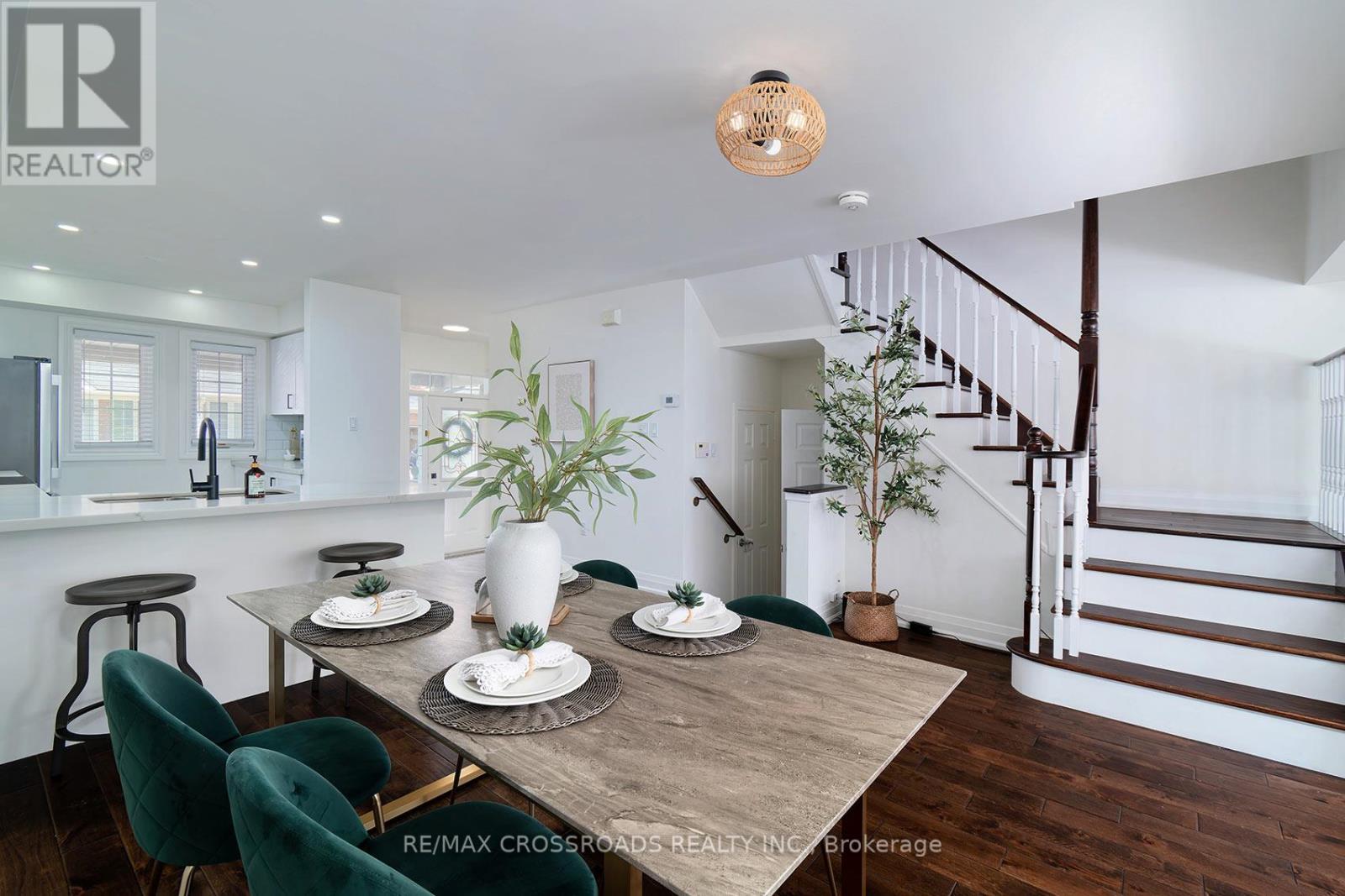 35 TORR LANE - 15