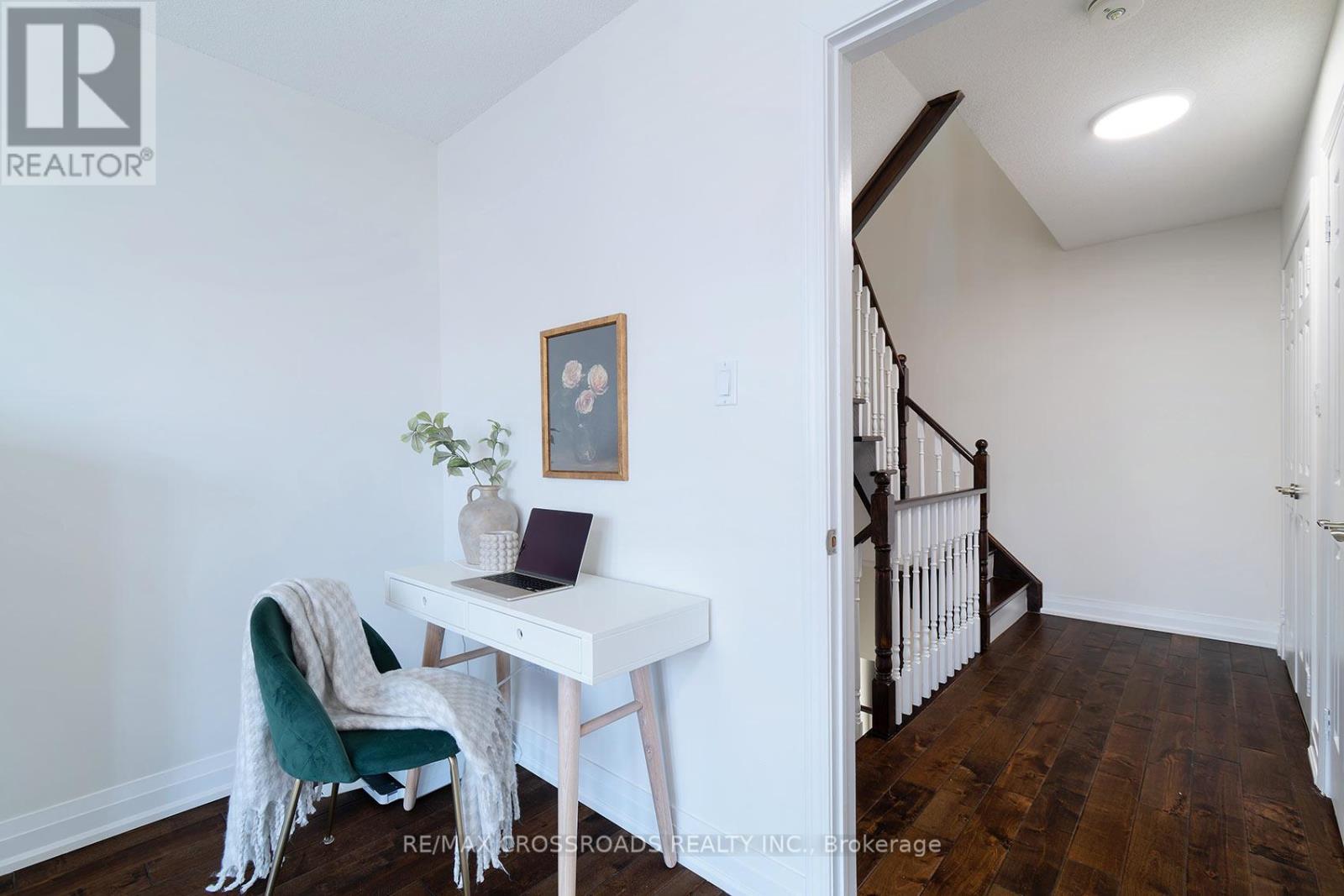 35 TORR LANE - 19