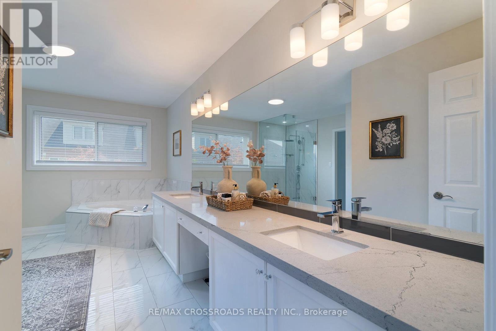 35 TORR LANE - 22
