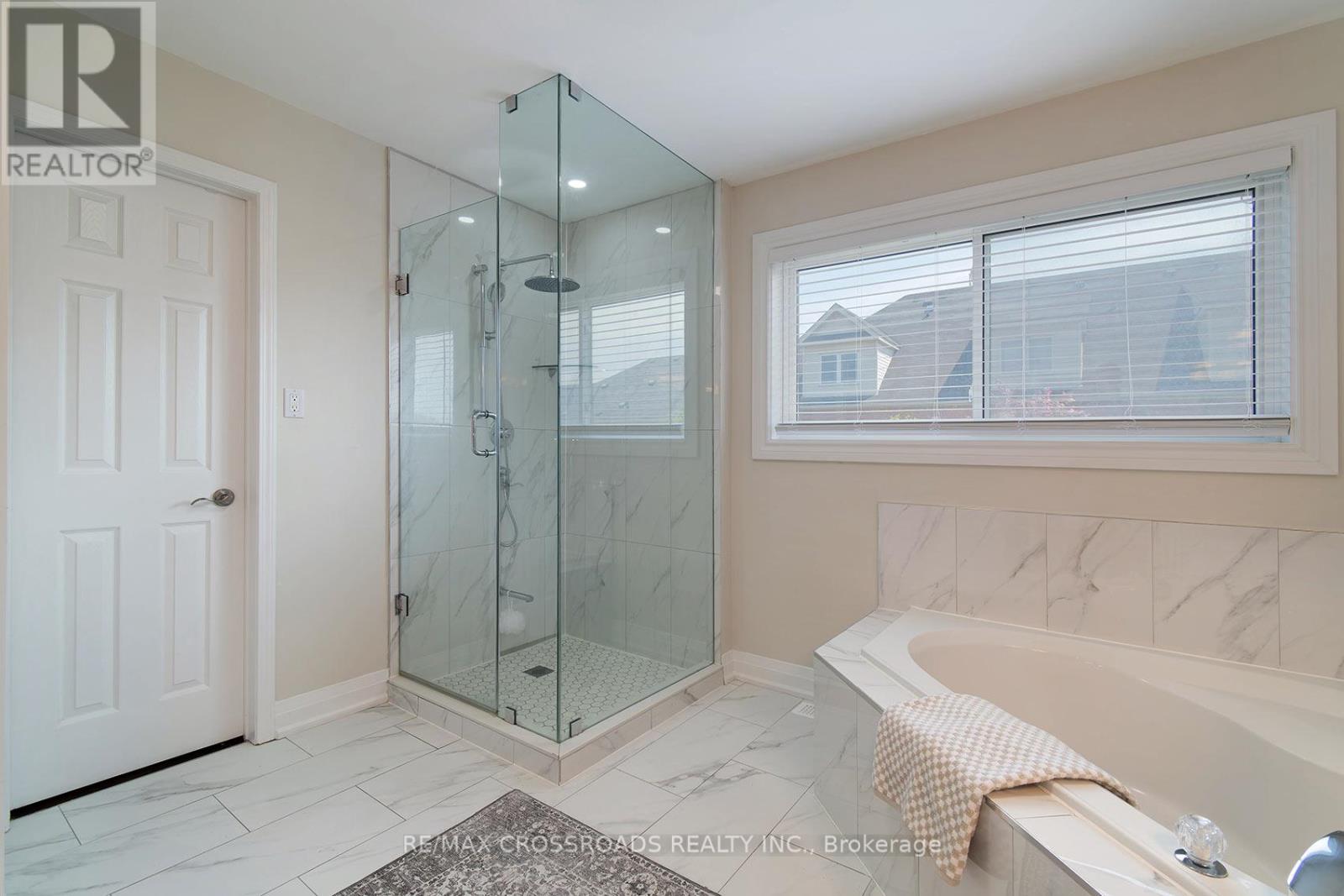 35 TORR LANE - 24