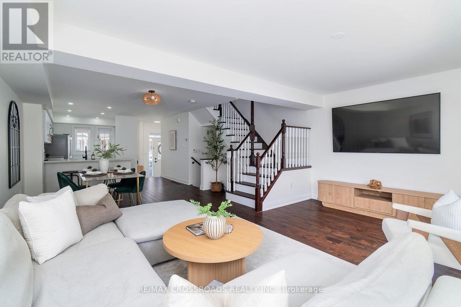 35 TORR LANE - 5