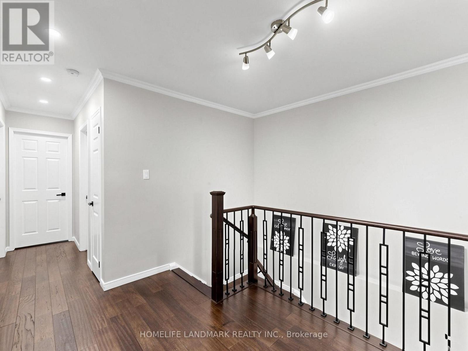 1209 GLOUCESTER SQUARE - 19