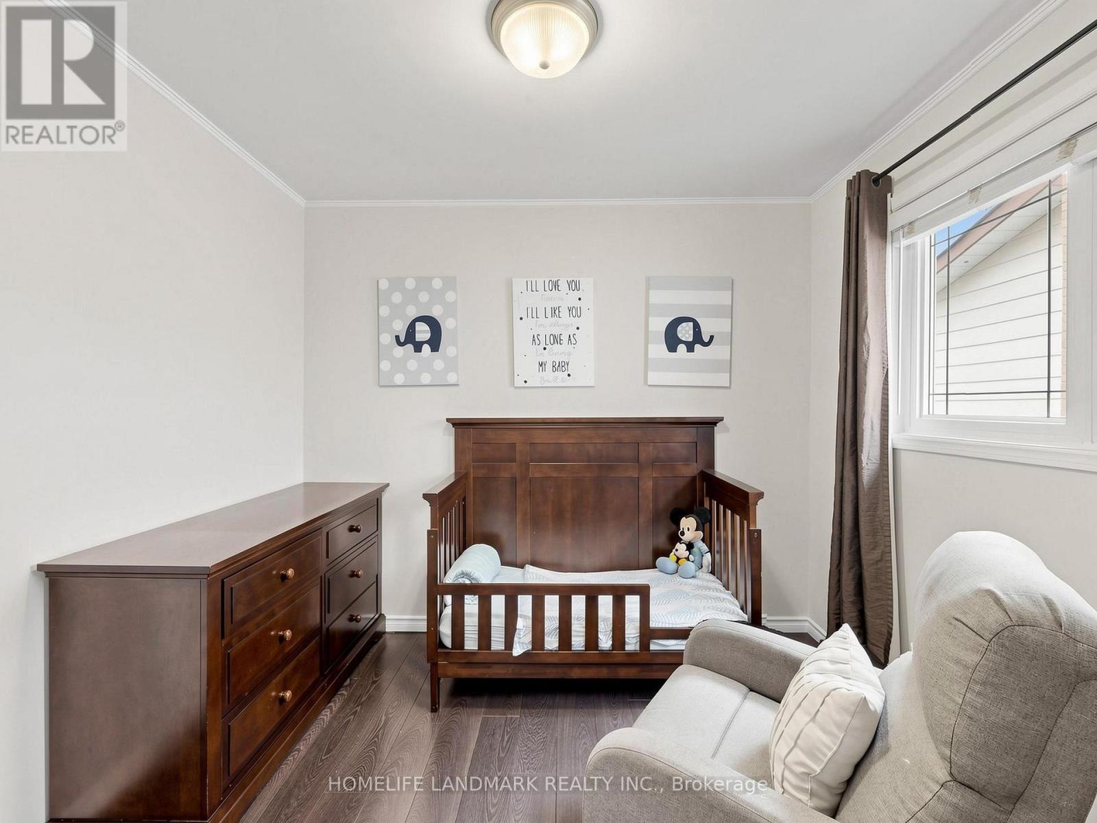 1209 GLOUCESTER SQUARE - 24