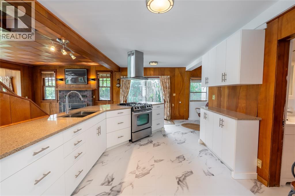 2807 ST CLAIR PARKWAY - 10