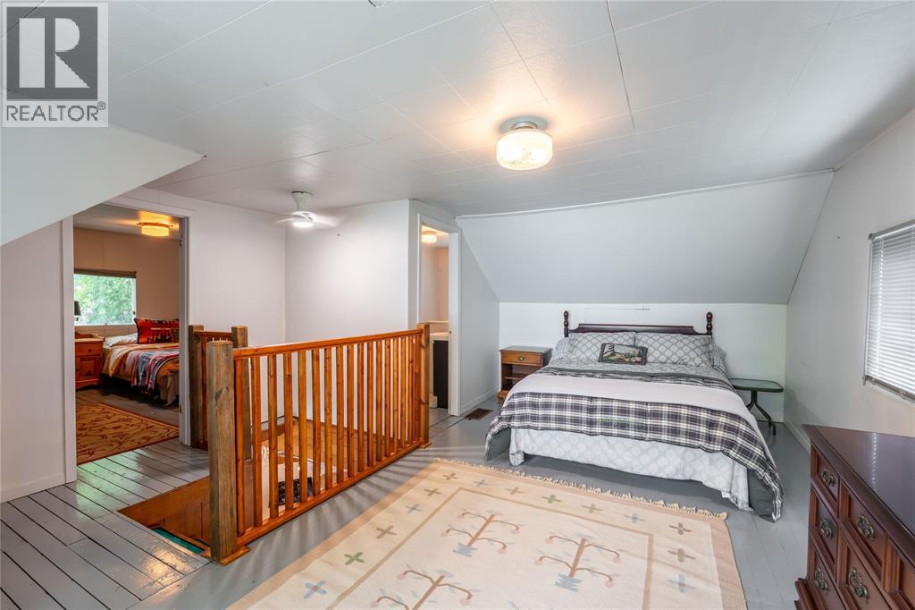 2807 ST CLAIR PARKWAY - 25
