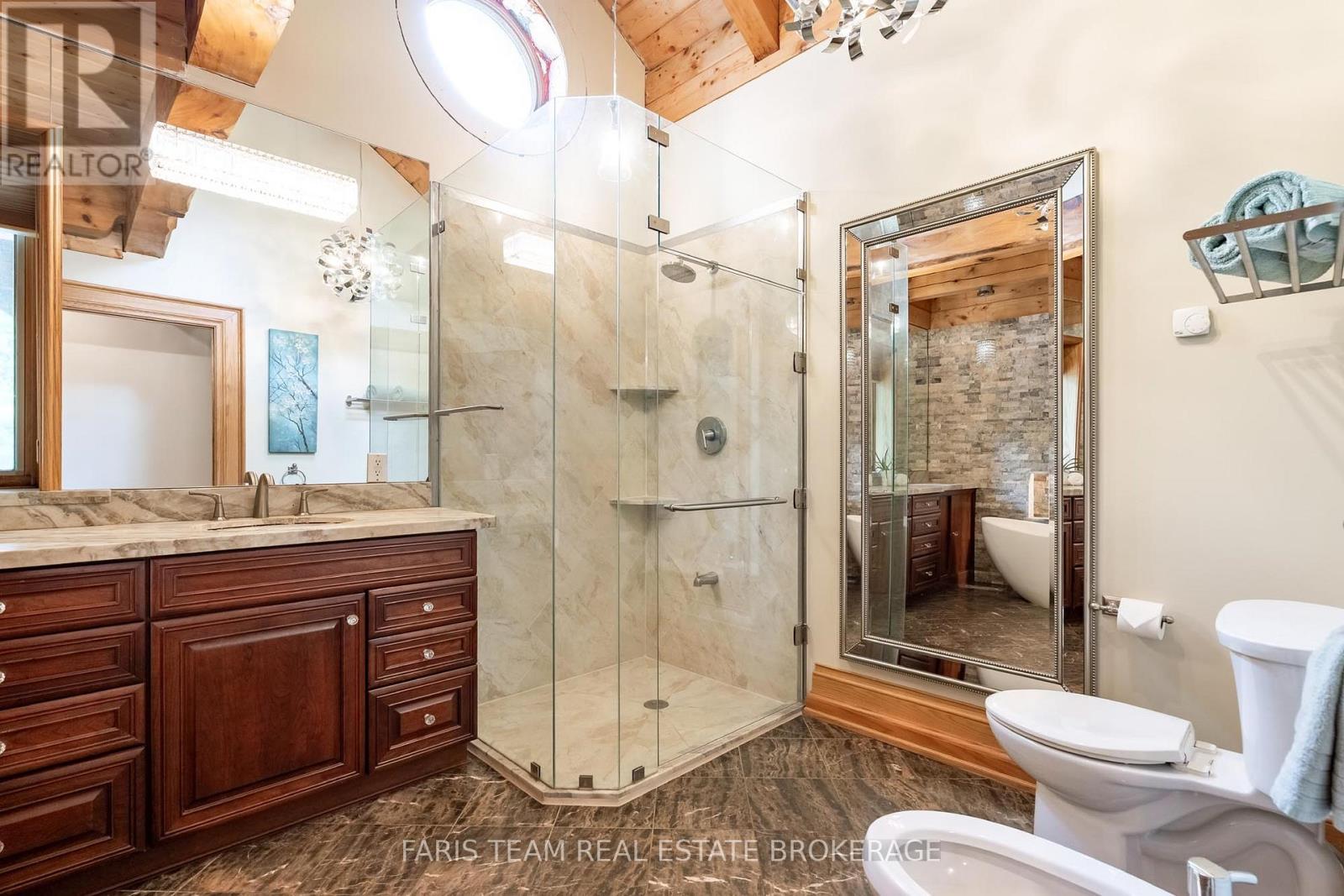 636 HARBOUR STREET - 23