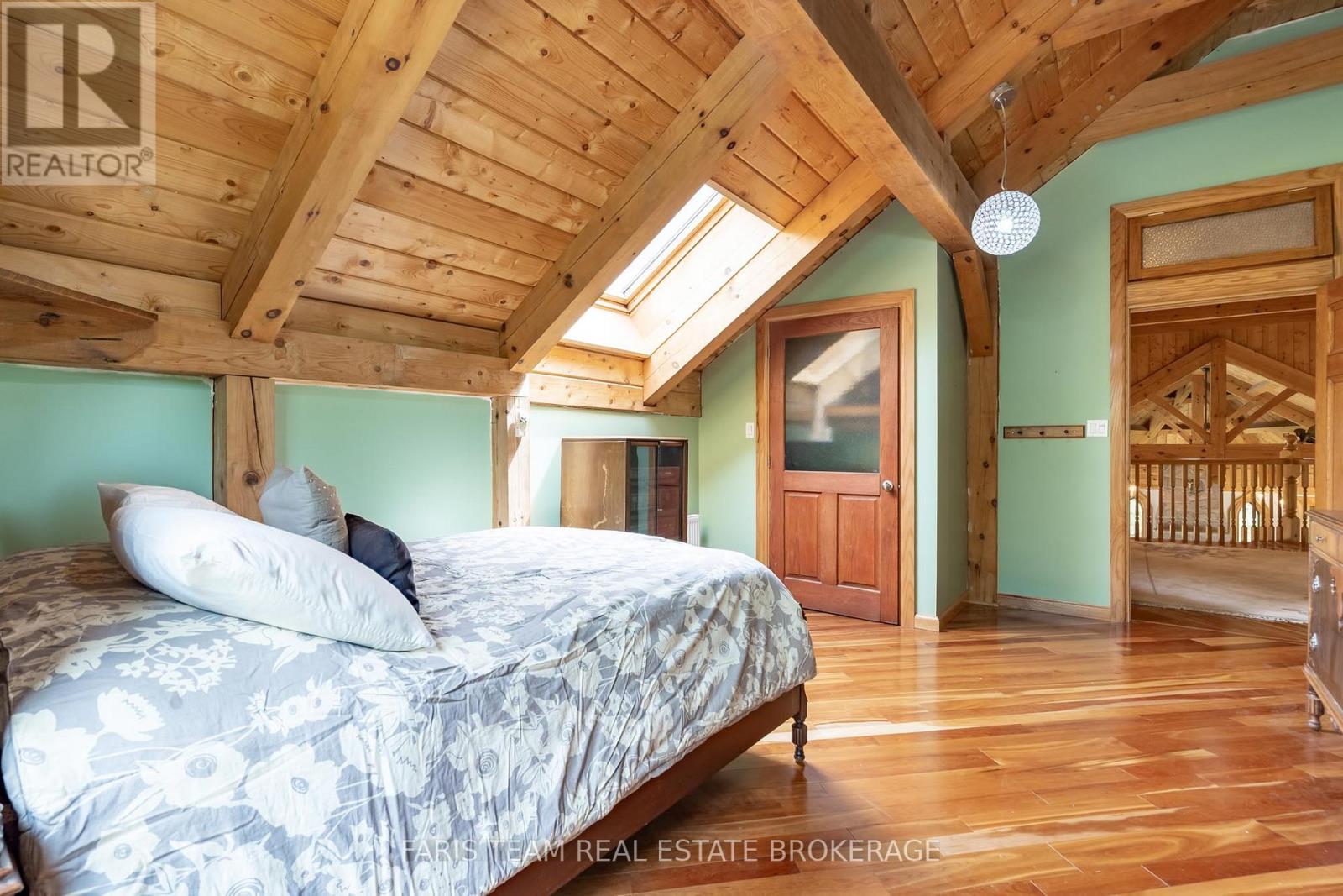 636 HARBOUR STREET - 26