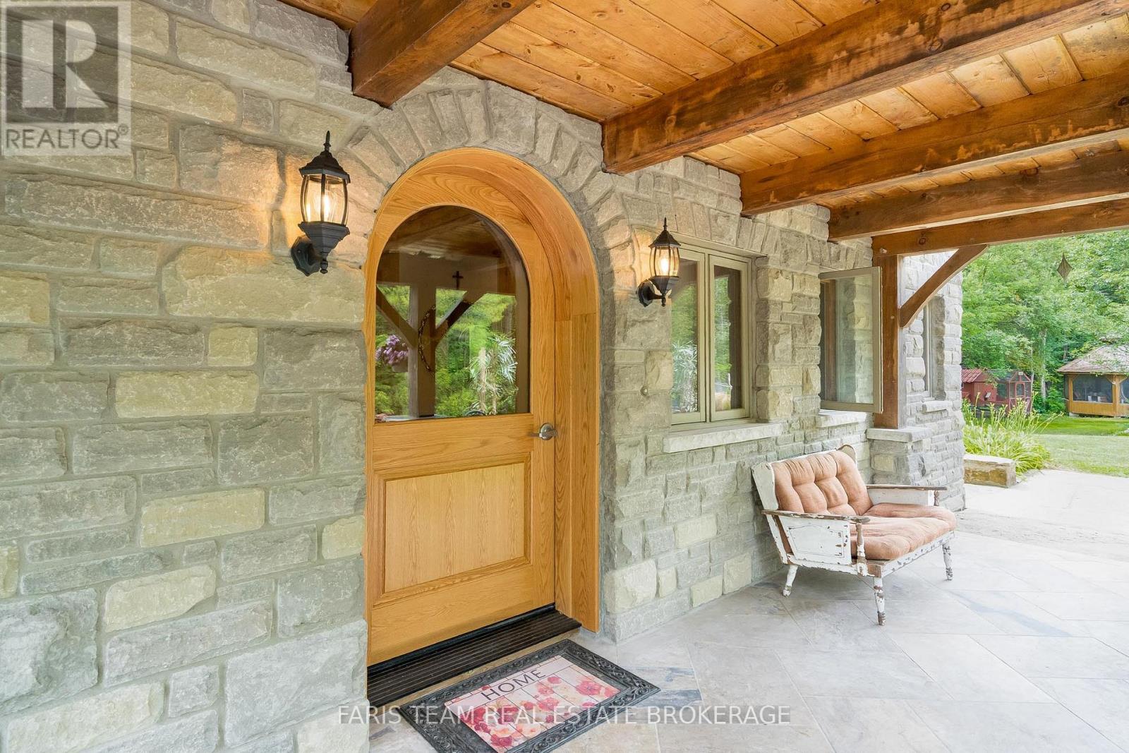 636 HARBOUR STREET - 6