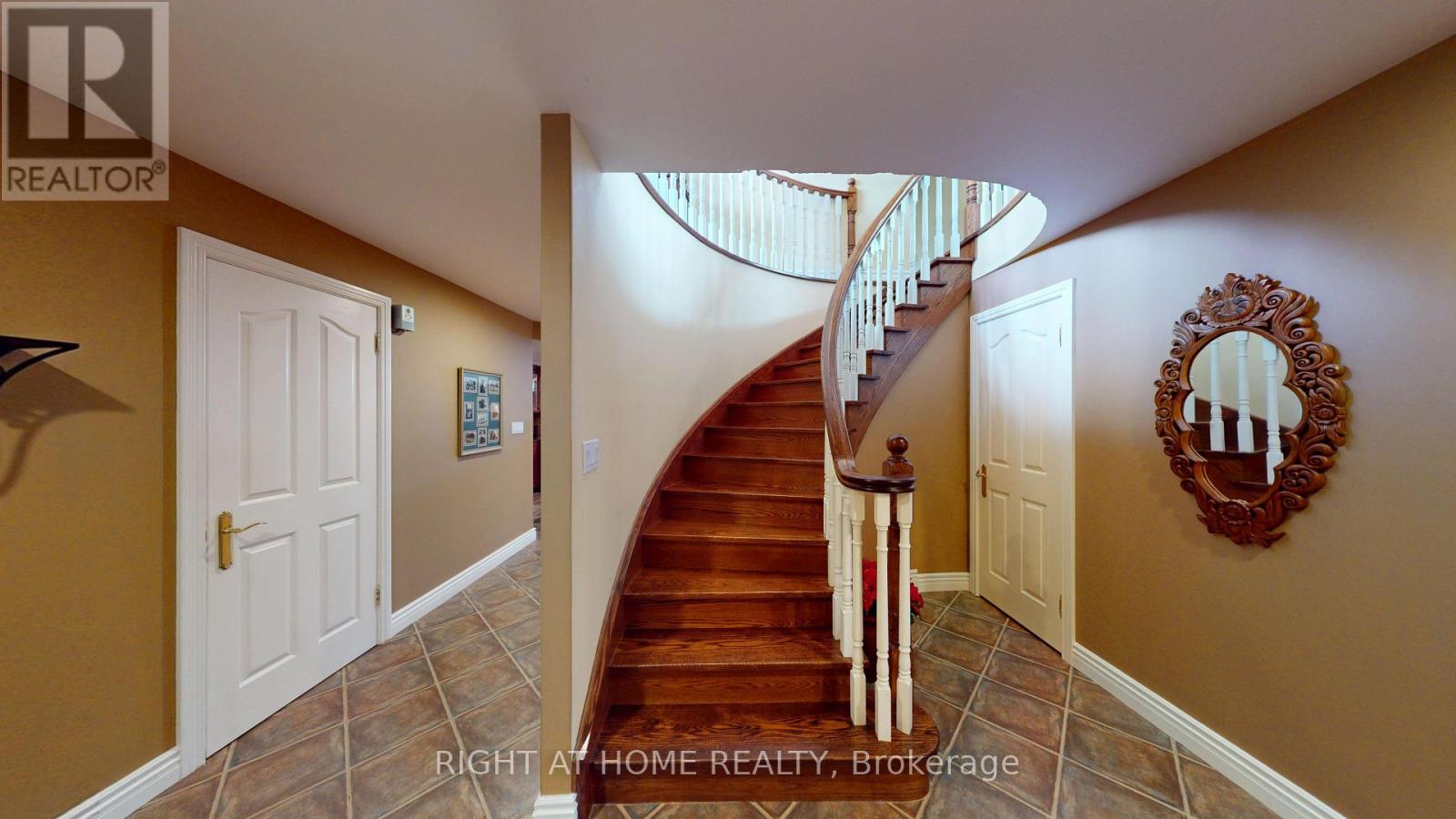 35 GOLFVIEW BOULEVARD - 21