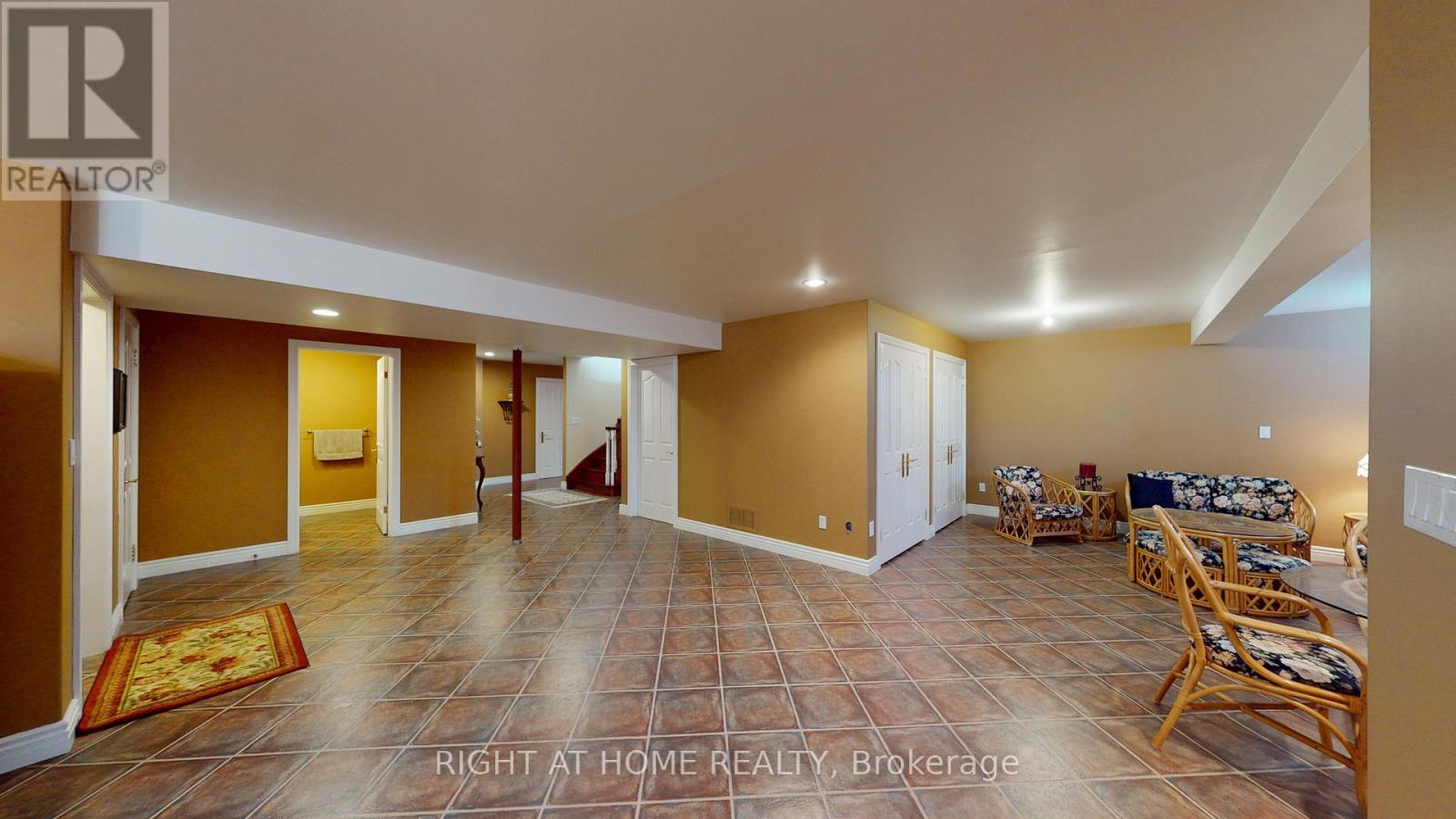 35 GOLFVIEW BOULEVARD - 22