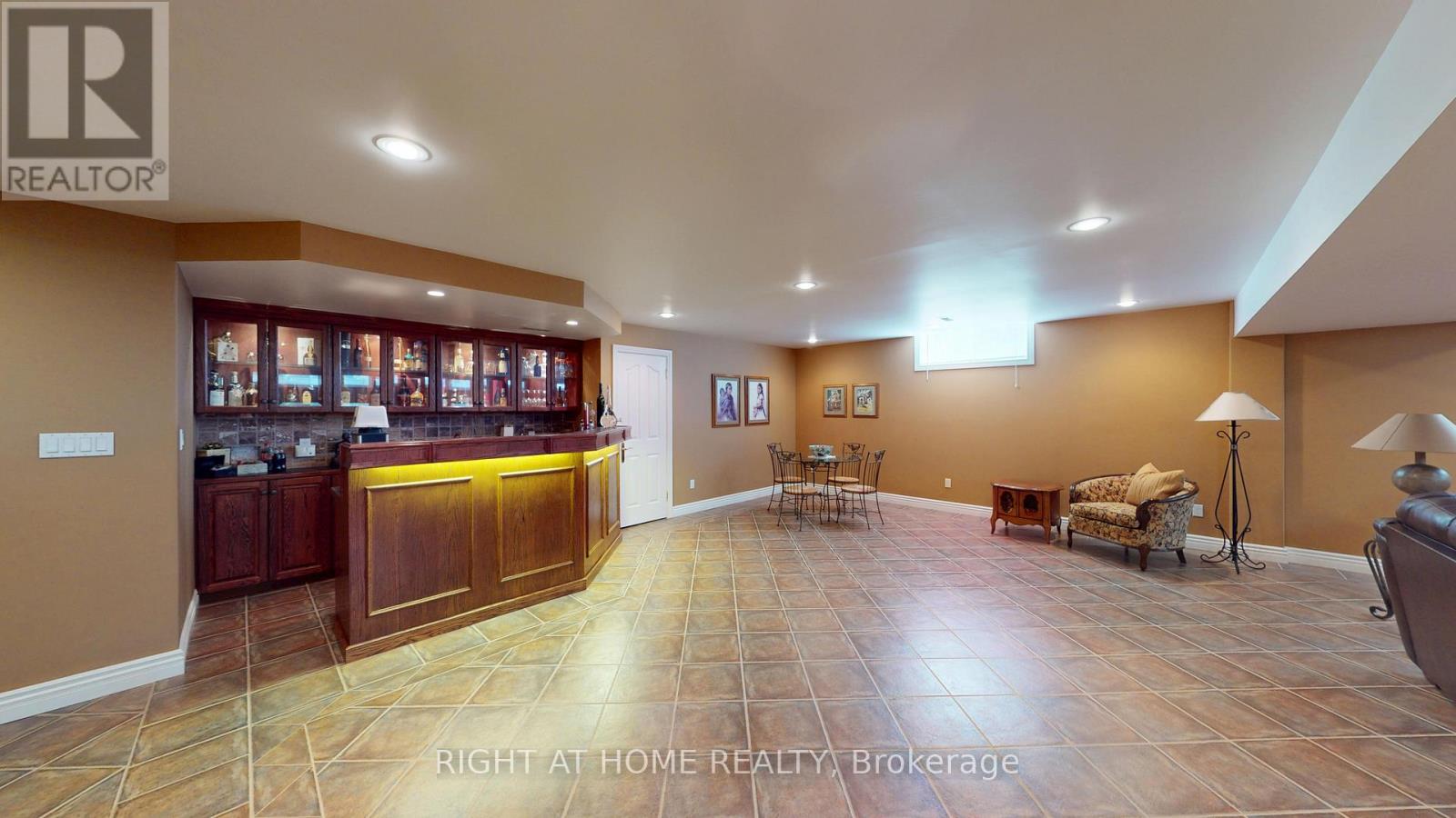 35 GOLFVIEW BOULEVARD - 24