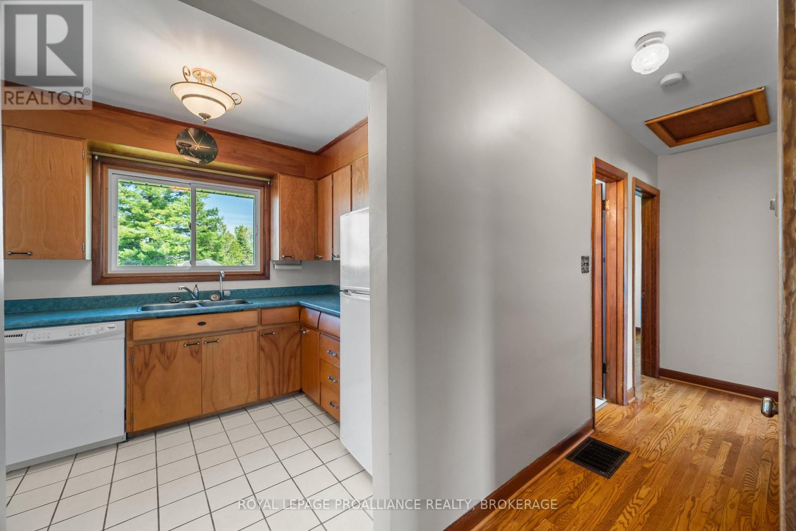 2426 COLE HILL ROAD - 10