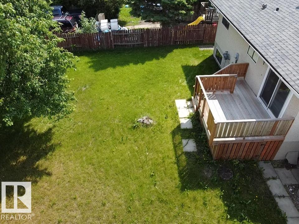 4522 56 AV — photo 17