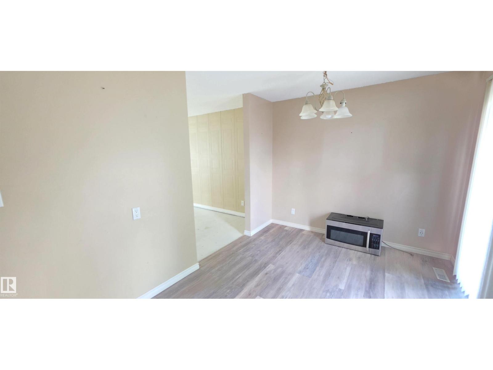 4522 56 AV - photo 4