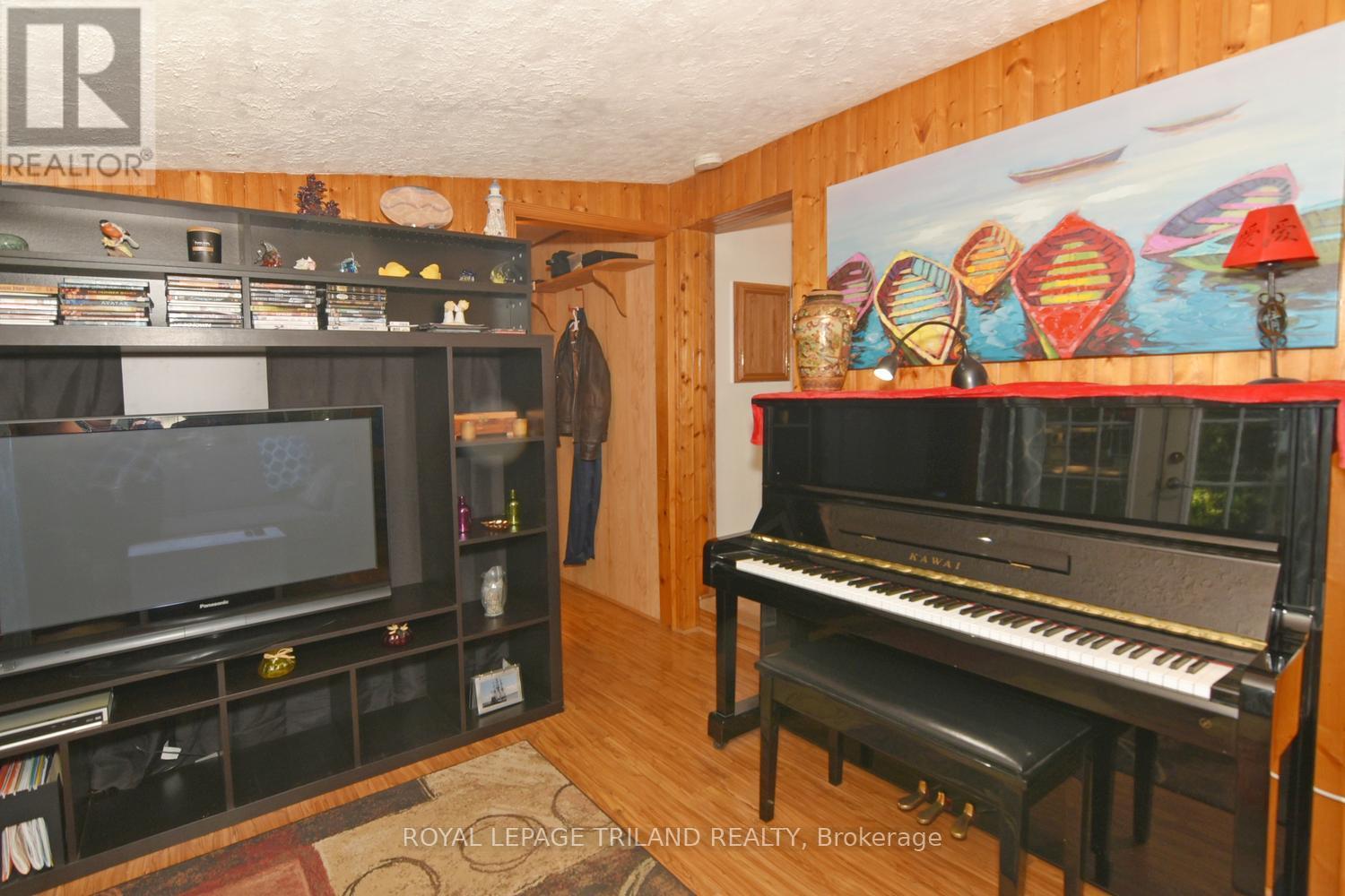 #B11 9910 NORTHVILLE CRESCENT - Image 10