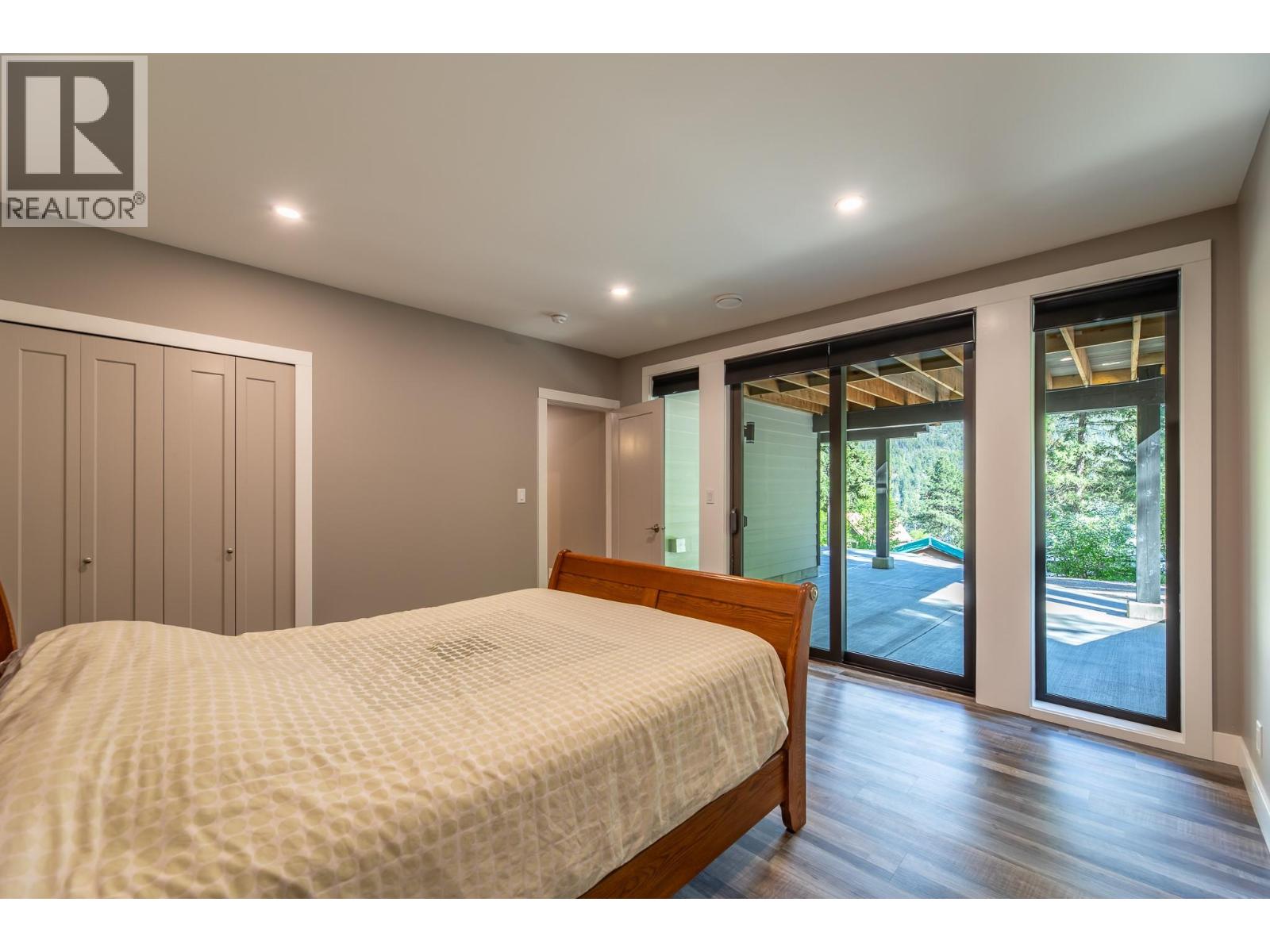 2894 Coalmont Road - 36
