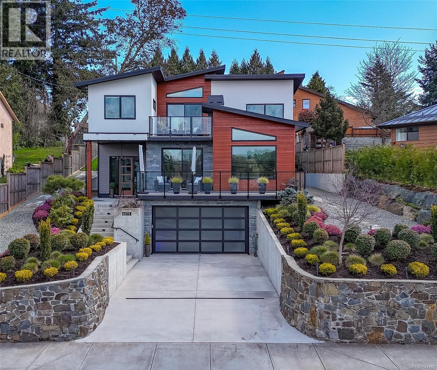 6575 Central Saanich Rd - 1
