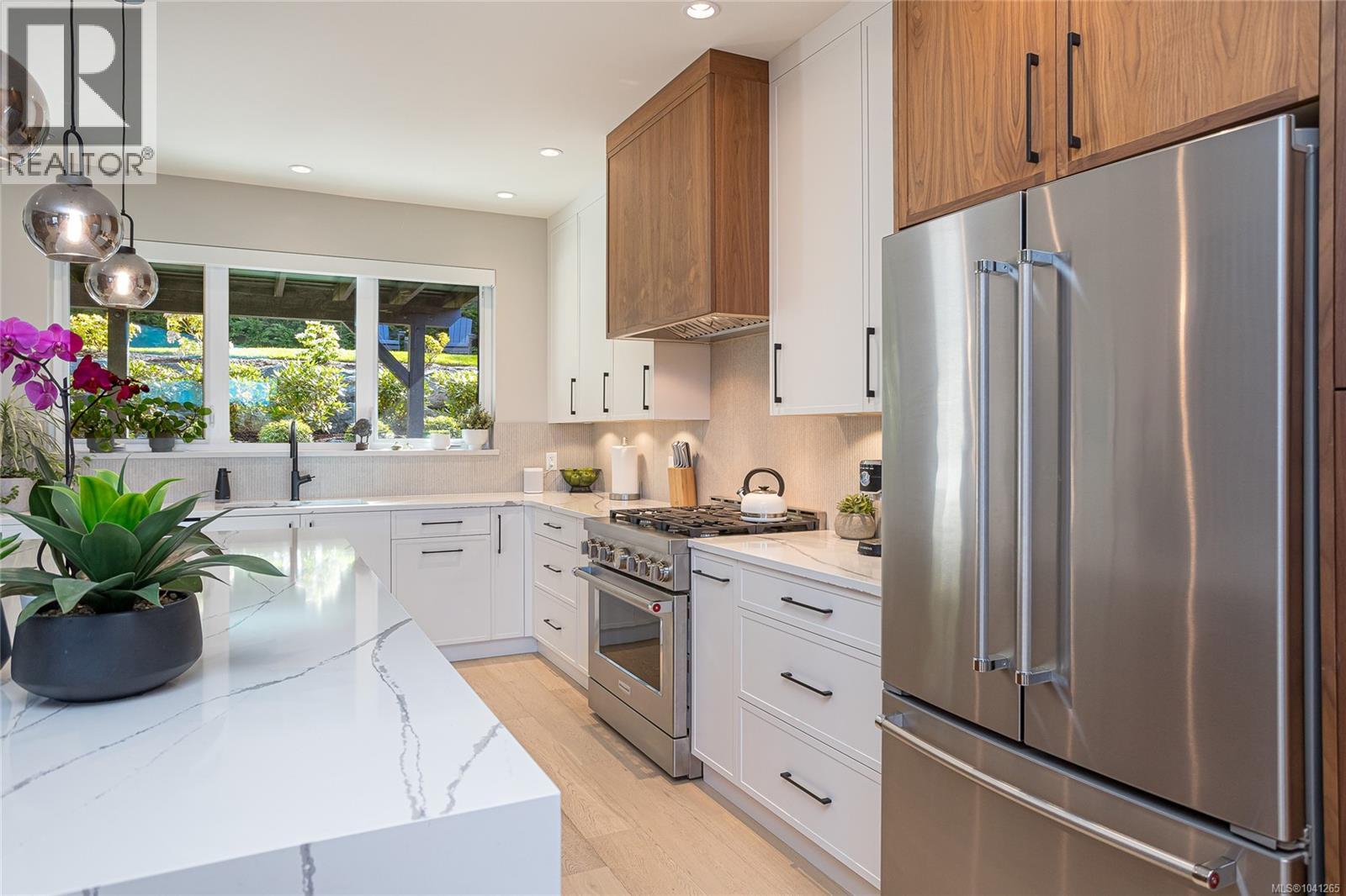 6575 Central Saanich Rd - 20