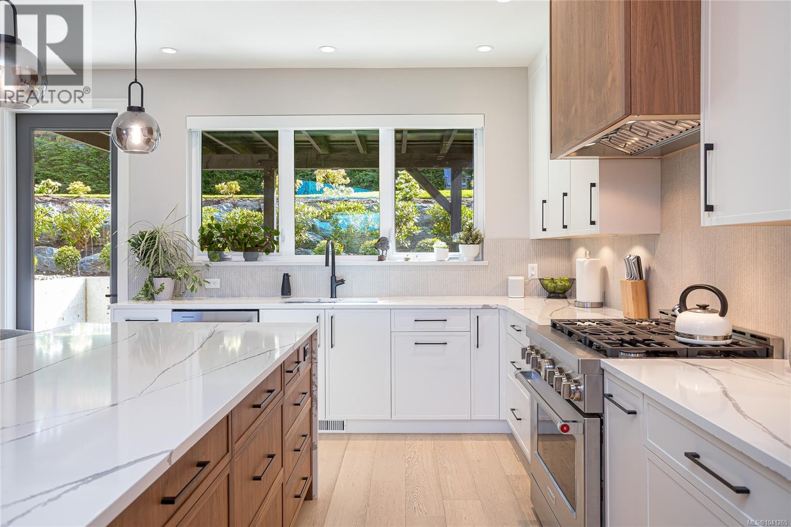 6575 Central Saanich Rd - 21