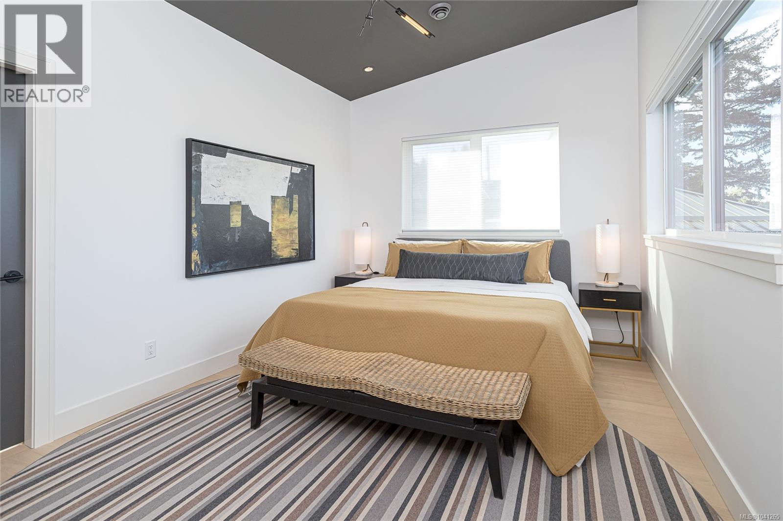 6575 Central Saanich Rd - 26