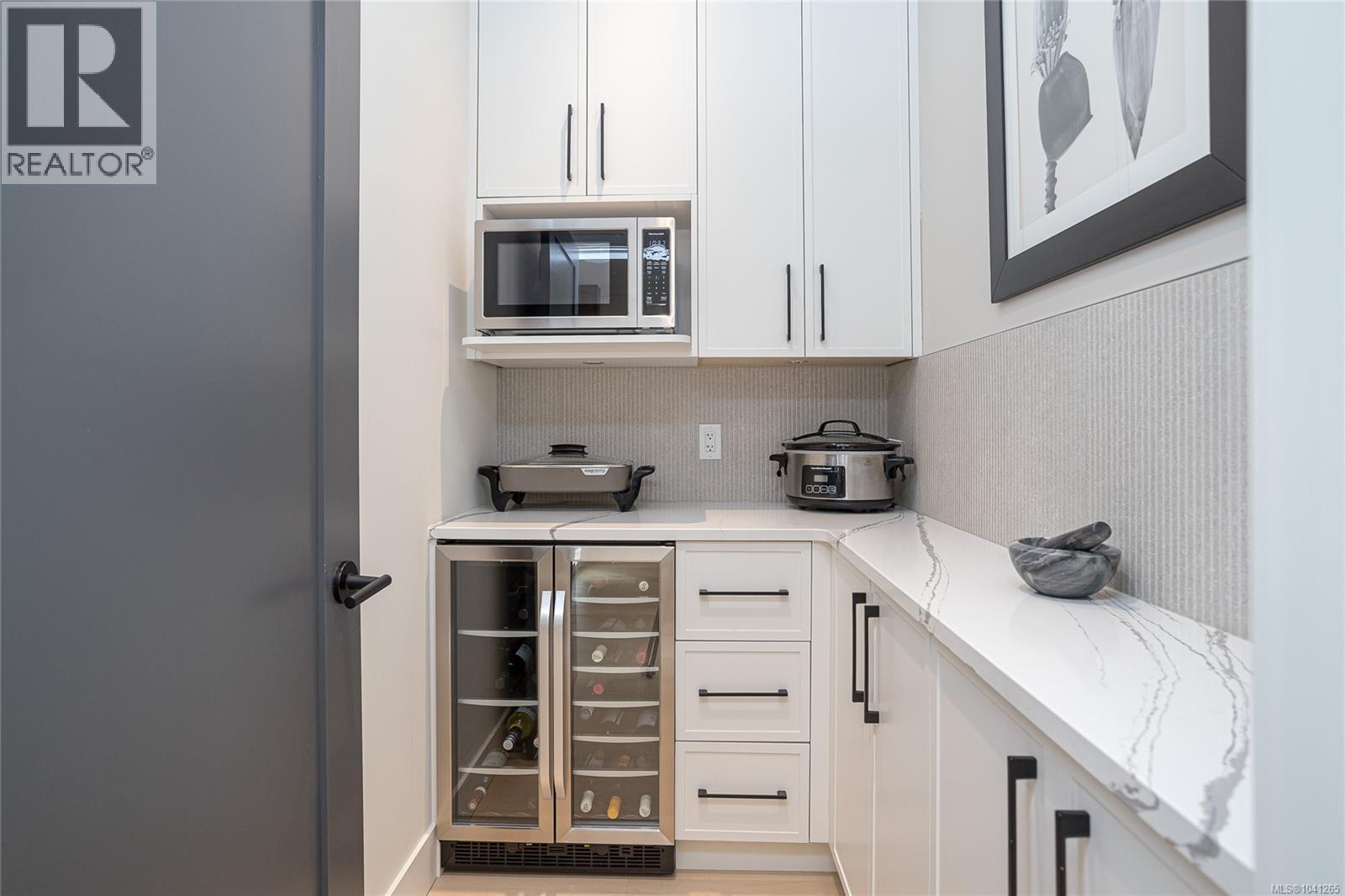 6575 Central Saanich Rd - 24