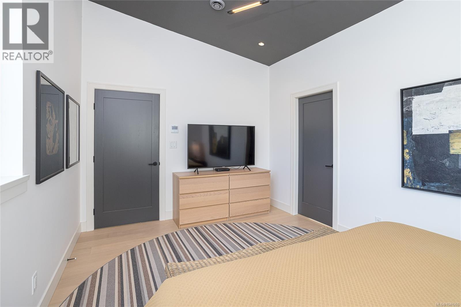 6575 Central Saanich Rd - 28