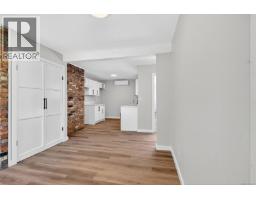 400 Manse Rd, French Creek, BC V9Y2B2 Photo 10