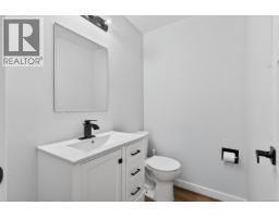 400 Manse Rd, French Creek, BC V9Y2B2 Photo 15