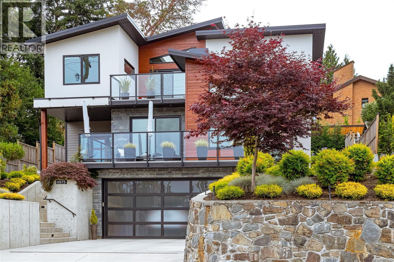 6575 Central Saanich Rd - 6