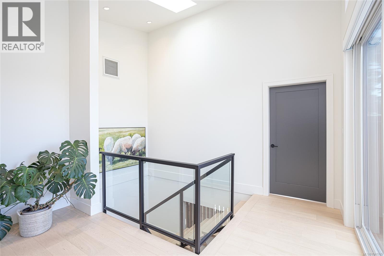 6575 Central Saanich Rd - 40