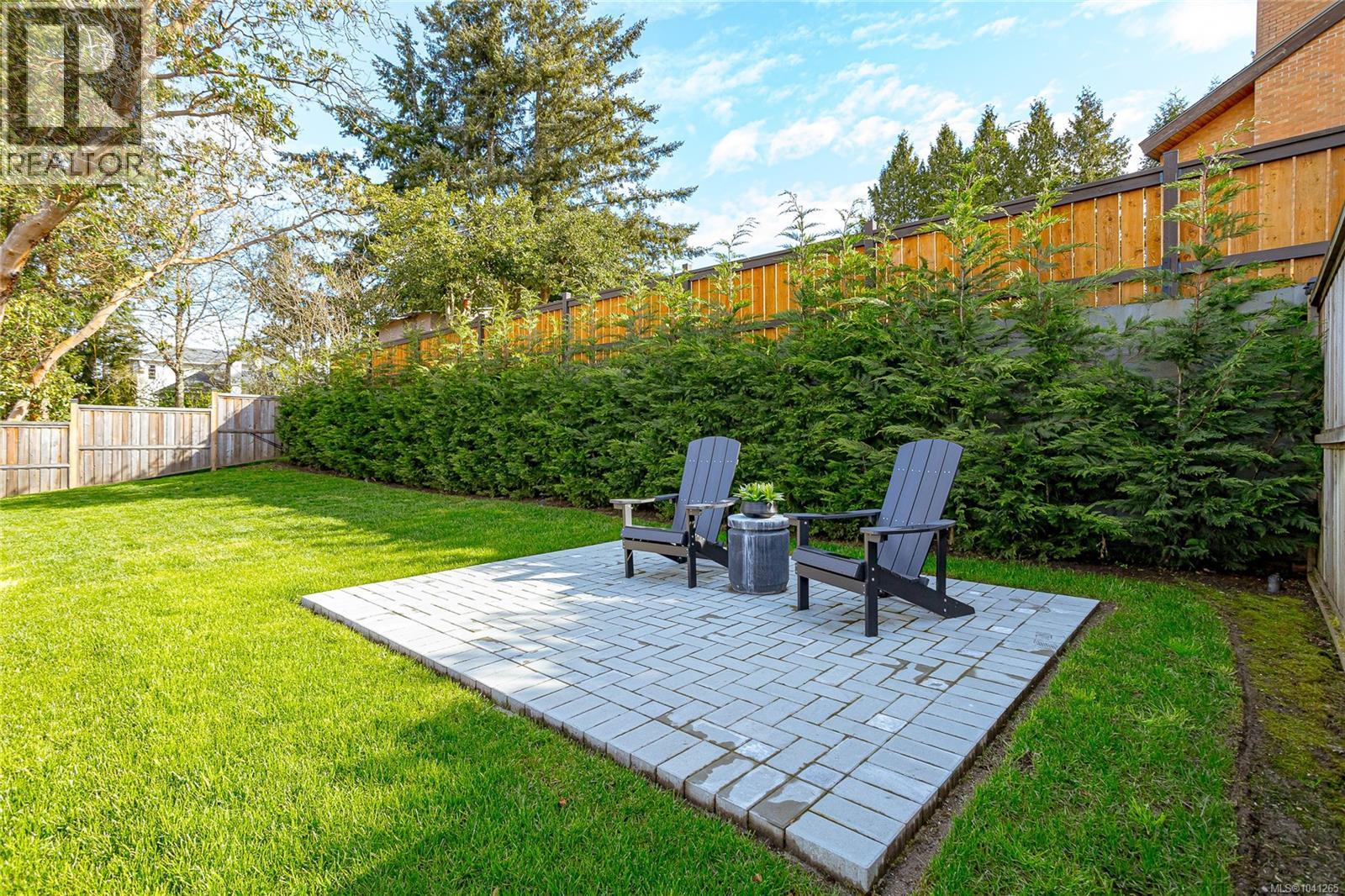 6575 Central Saanich Rd - 57
