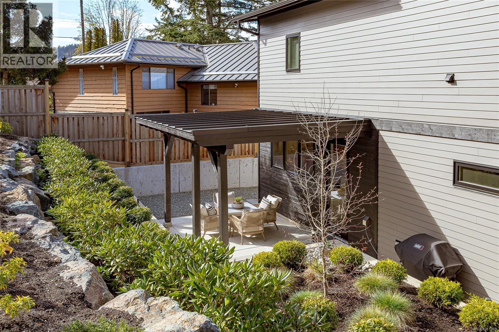 6575 Central Saanich Rd - 55