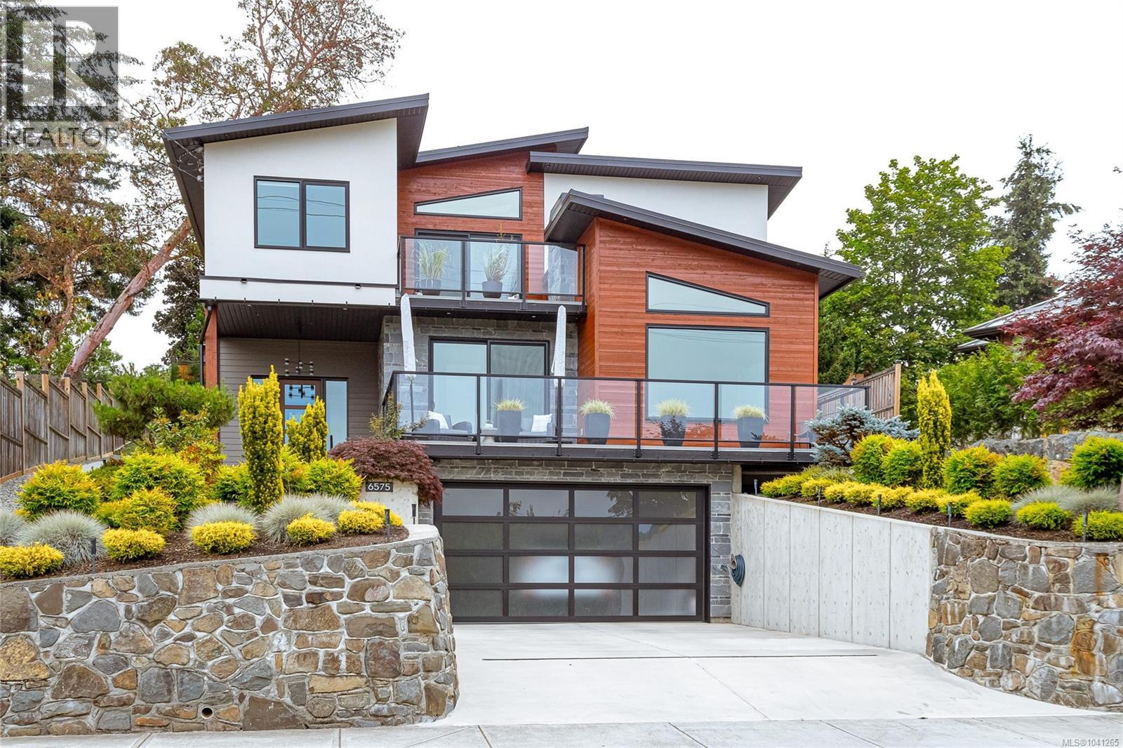 6575 Central Saanich Rd - 2