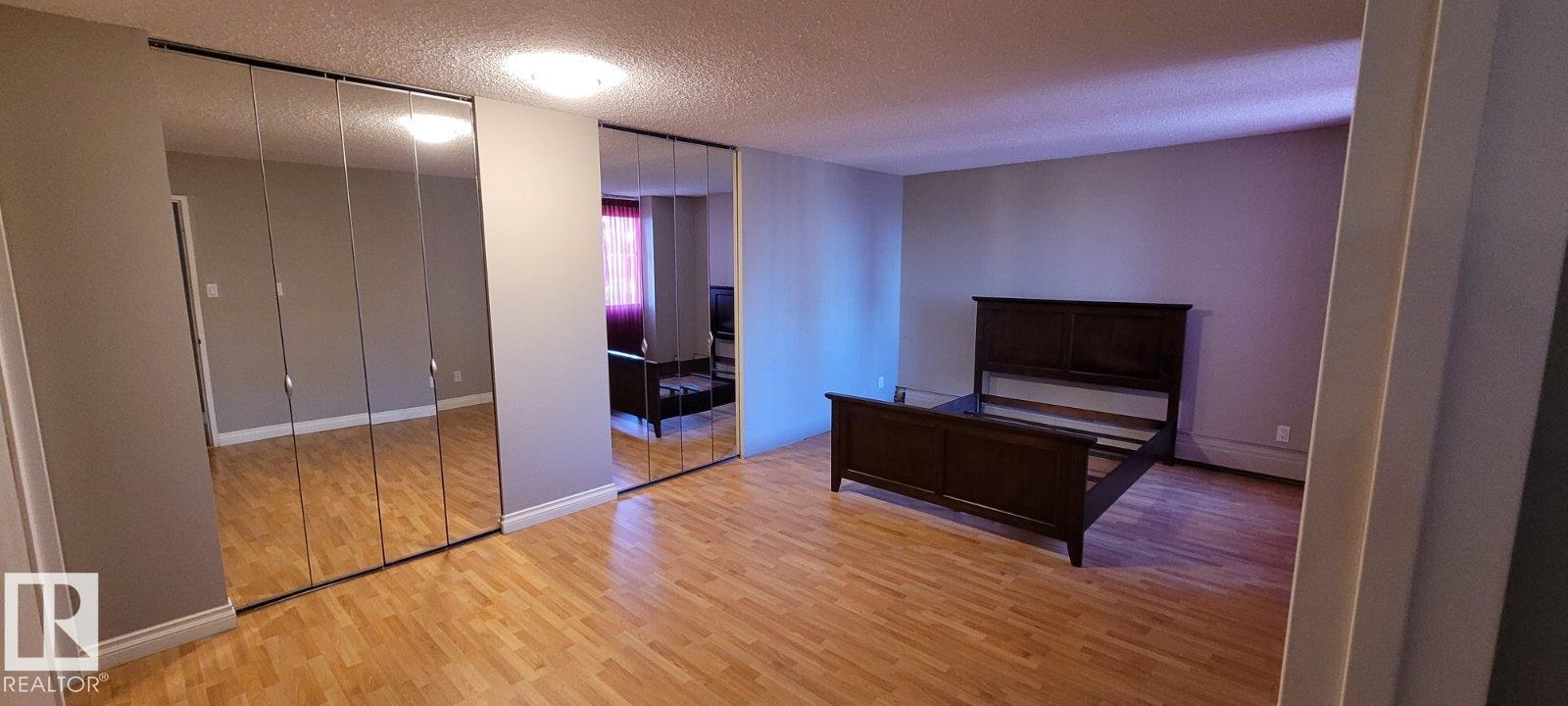 #1204 9921 104 ST NW - 38