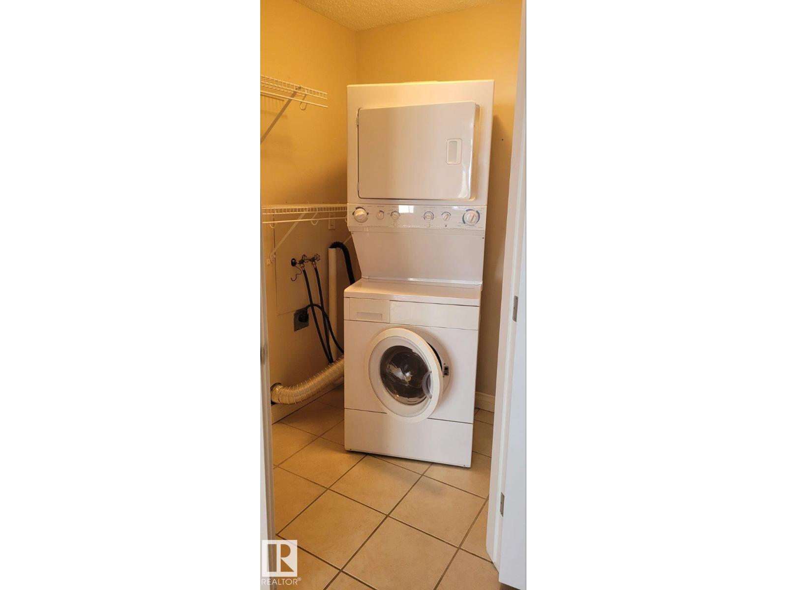 #1204 9921 104 ST NW - 45